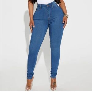 Fashion Nova ultra high-rise medium wash skinny jeans, size 9/10